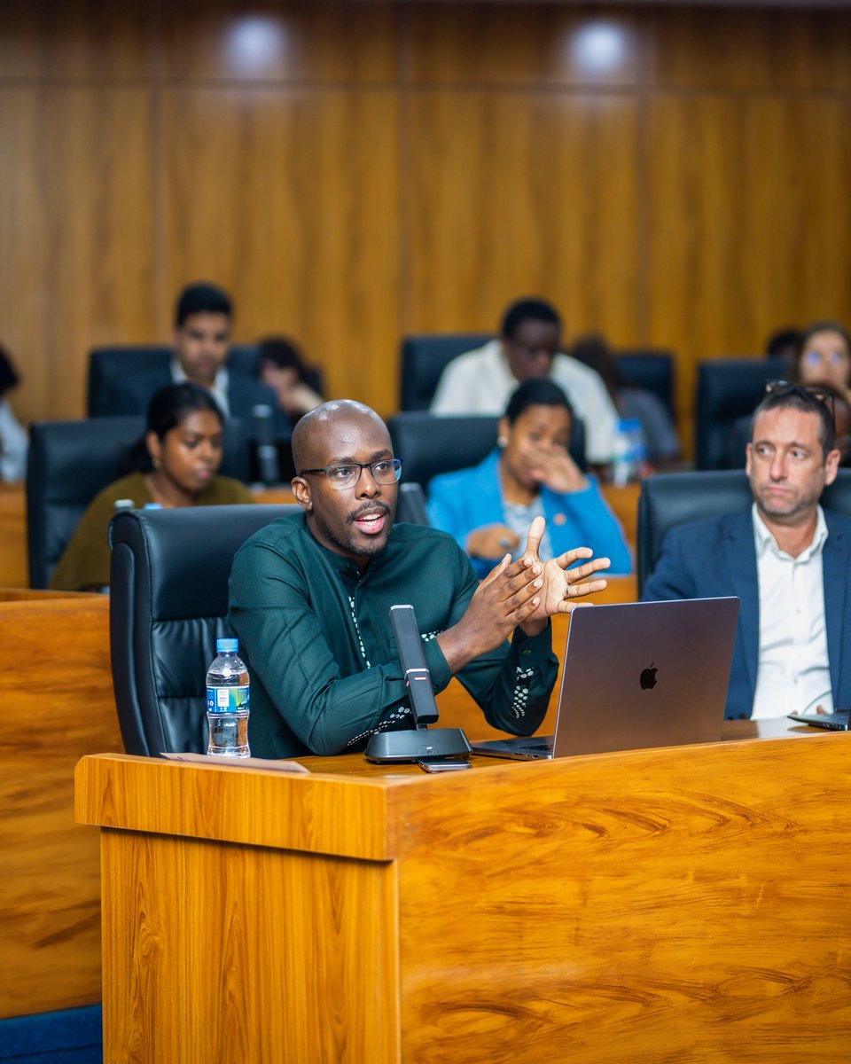 Rwanda Information Society Authority tweet media