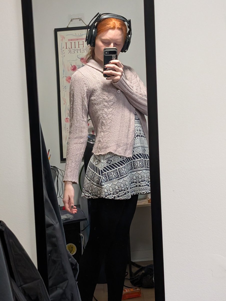 Cindercest's tweet photo. I hope it keeps staying warm, I really want to keep wearing dresses https://t.co/5bPEqSH4DL