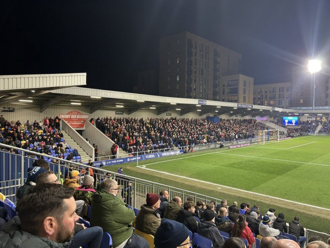1,124 Leyton Orient fans @ AFC Wimbledon tonight 👏 

#LOFC #OneOrient #AFCW