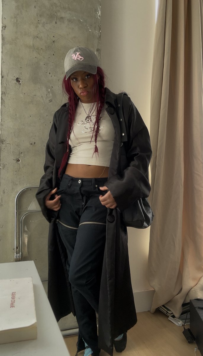 thatadult tweet media