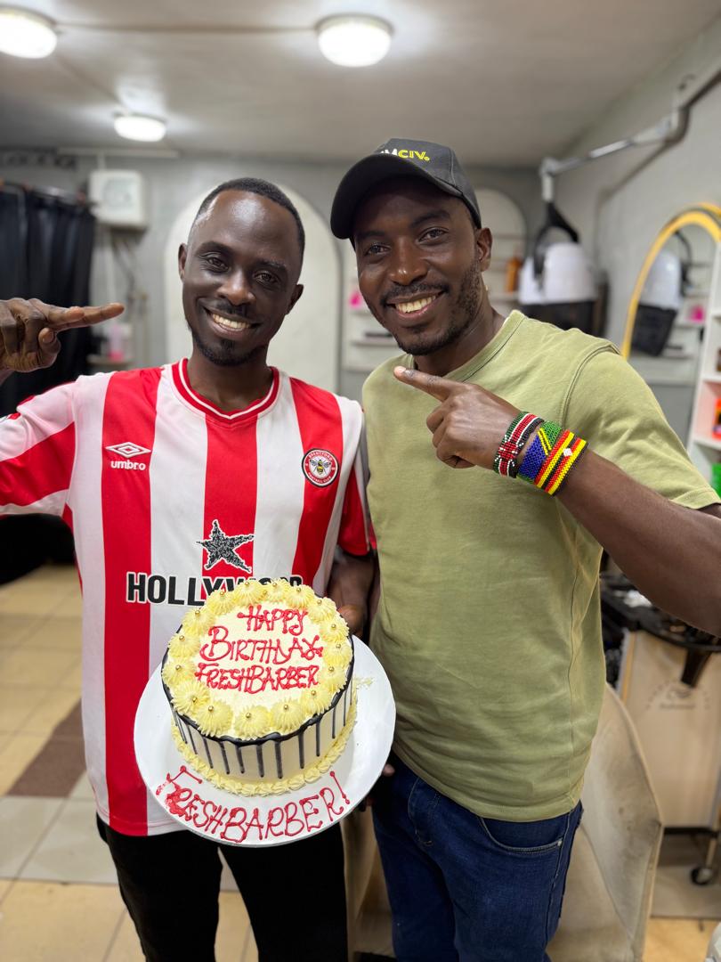 FreshbarberUg tweet media