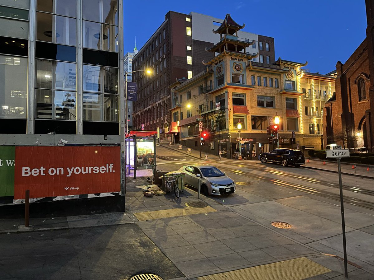 UNCLE 🏴‍☠️ EDDIE 🫵😹 tweet media