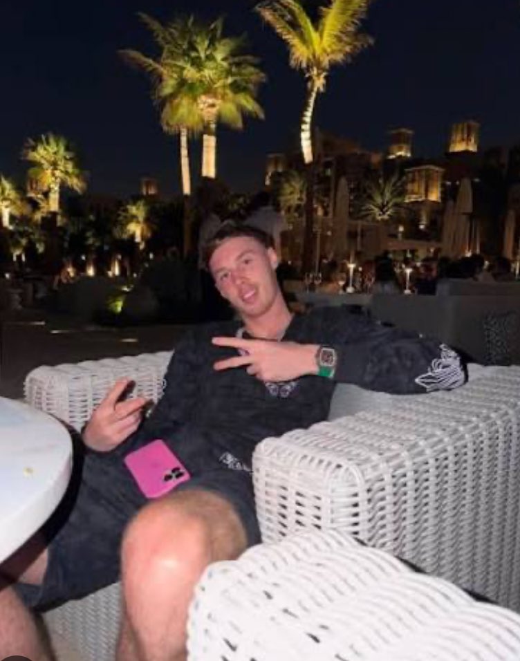 Young Pug (Pessi thugga ministre ) tweet media