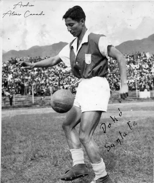 MiSantaFeRetro's tweet photo. José Kaor Dokú Bermejo, fue el último sobreviviente de aquel equipo campeón del 48. 

#MiSantaFeRetro #LosDueñosDeLaHistoria https://t.co/RXGZFsQyxr