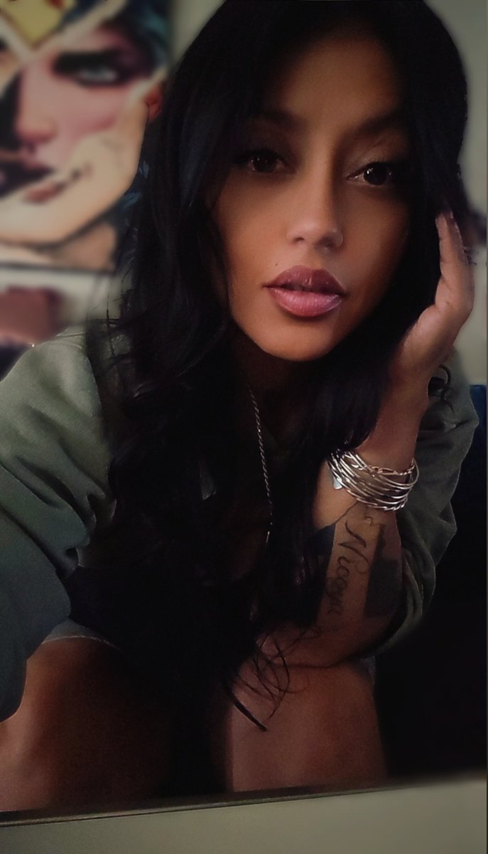 Nica🖤🎧🎼 tweet media