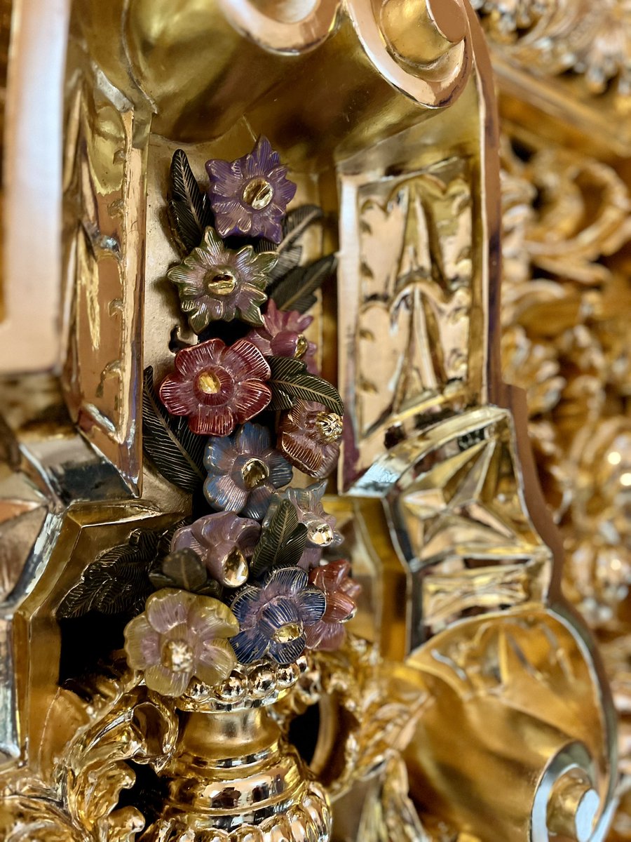 PrendimientoAlm's tweet photo. 💫 Un proyecto que comenzó hace algo más de 20 años, y que el próximo #MiercolesSanto veremos culminado.

Os mostramos algunos detalles de la 4ª y última fase del dorado del misterio del Señor del Prendimiento, obra de Enrique Castellanos.

👀 Y mañana os contamos una noticia… https://t.co/w2yy0nX1sp