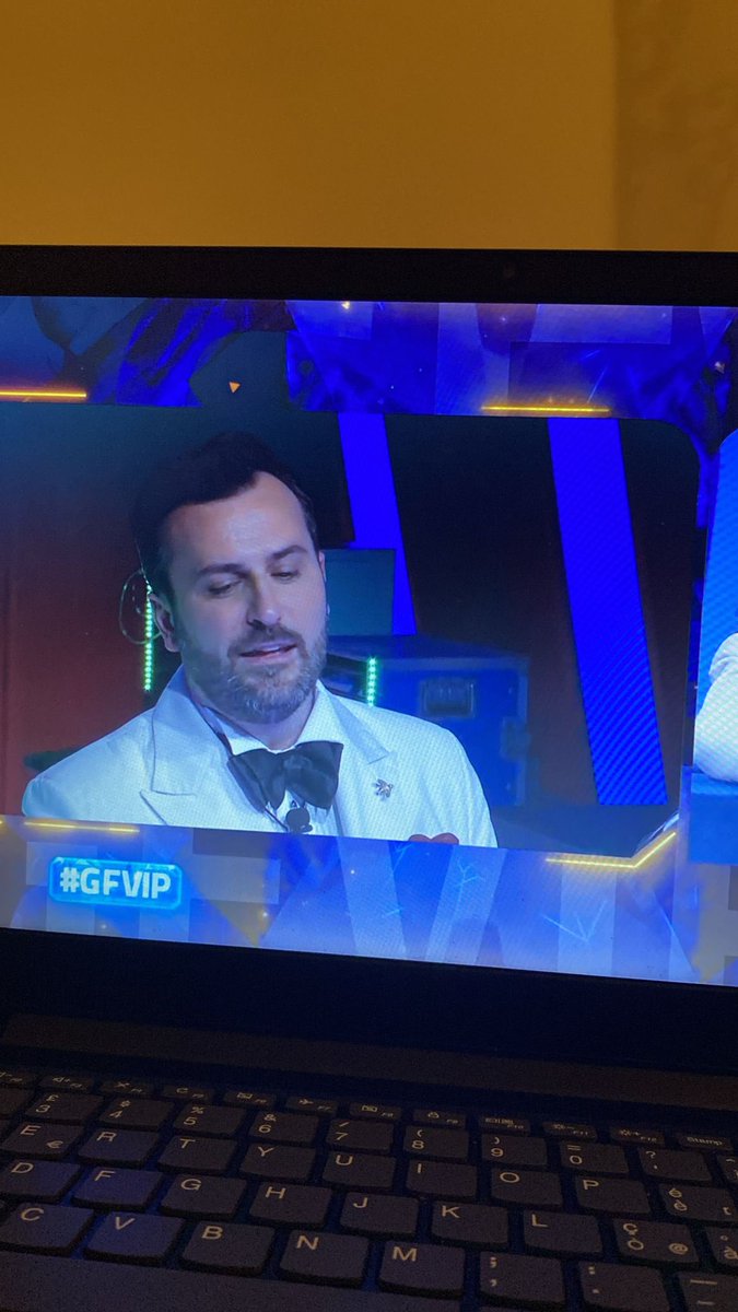 erdioghan's tweet photo. jumpscare #gfvip https://t.co/Wd6DSYOMcn