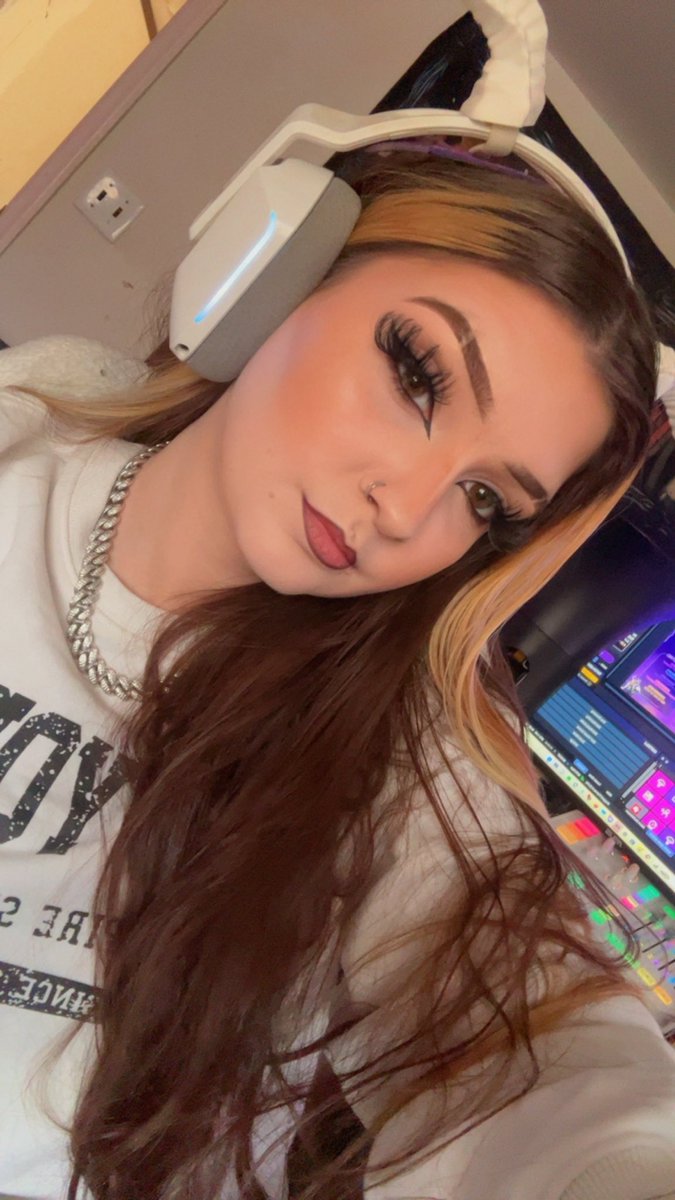 Fals ✨ tweet media