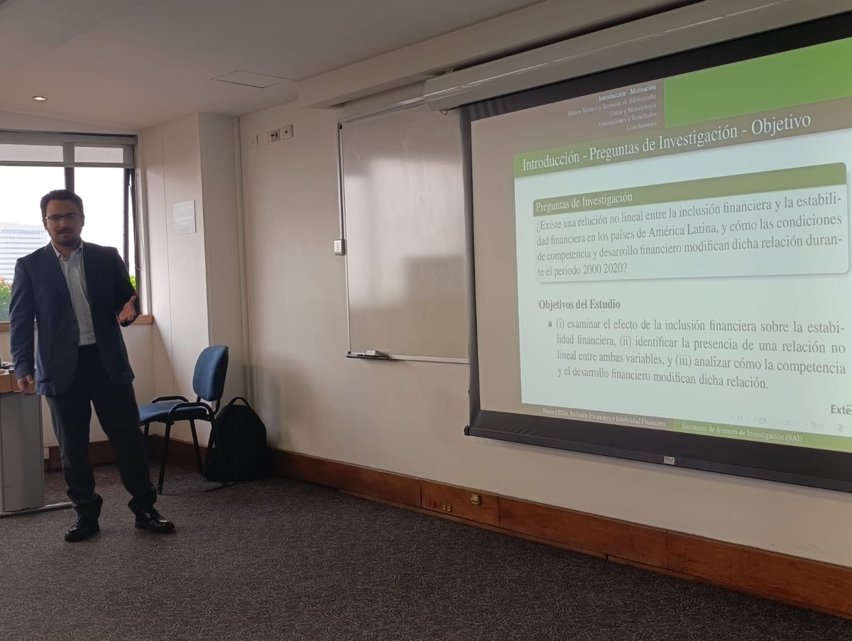 Economía UExternado tweet media