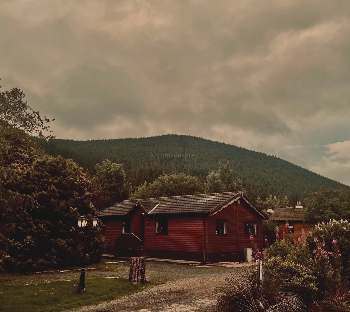 My wish is to stay always like this, living quietly in a corner of nature.
~ Claude Monet