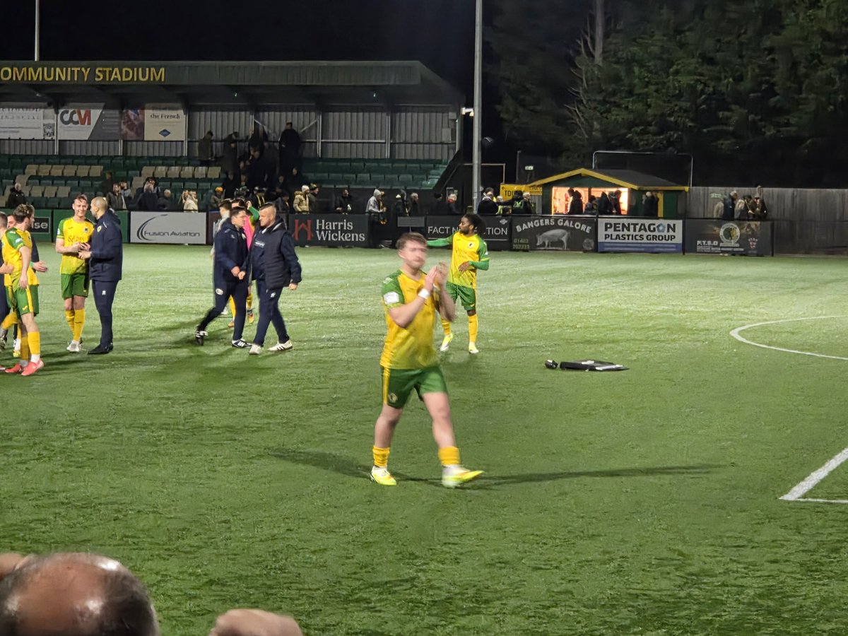 Lardy Army tweet media