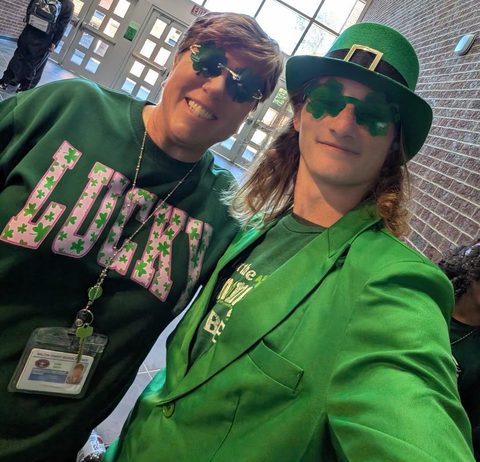 WGHS_warriors's tweet image. Happy St. Patrick’s Day from the Grove ☘️💚

Lucky for us, green is always in season 😉

#StPatricksDay #TheGrove #GreenAllYear