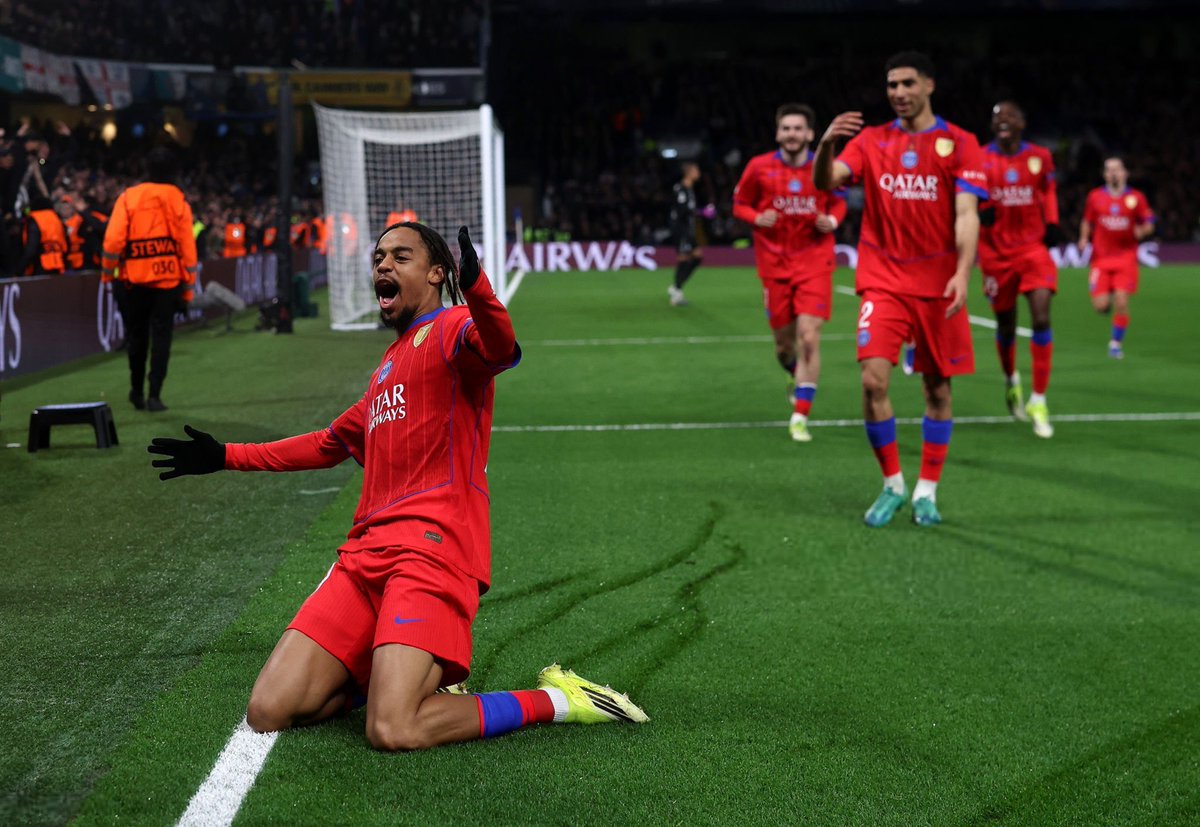 System Foot tweet media