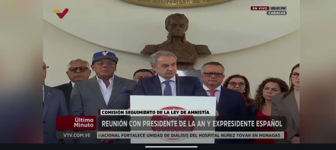 #AHORA | José Luis Rodríguez Zapatero, en declaraciones posteriores al encuentro con la comisión de seguimiento de la Amnistía, aseguró que para Venezuela "este es un momento histórico, está comisión es histórica". 

Destacó la importancia de "tener un cierto equilibrio entre la