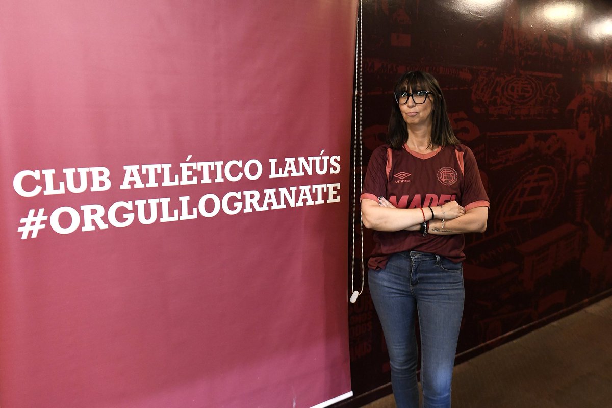 clublanus's tweet photo. Esta tarde, en el partido contra Newell’s, la locución de La Fortaleza está a cargo de Corina Marta Villa Cantones, ganadora del sorteo de la Voz del Estadio Femenina 🎙️🏟️

¡Felicitaciones, Corina! 🇱🇻🫶 https://t.co/0tFoUZlVMm