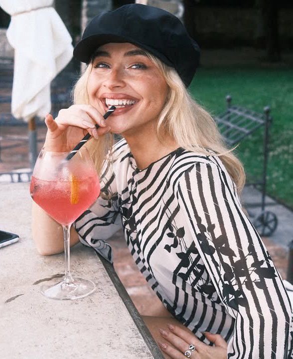 𝐿𝒶𝒹𝓎𝓅𝑜𝑜𝓁 tweet media