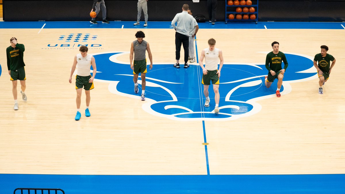 NDSUmbb's tweet photo. Back to work in Buffalo. https://t.co/RI1c2498pi