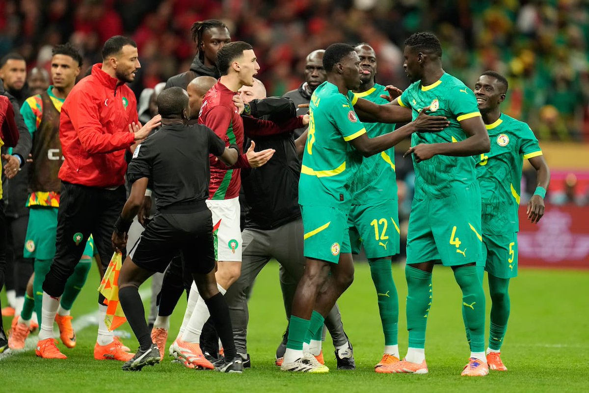 😳La Confederación Africana de Fútbol le quita a Senegal el título de la Copa África ganada en enero después de la denuncia presentada por Marruecos 

▪️Declara anular el partido dando vencedor en los despachos a Marruecos por 3-0 ante Senegal