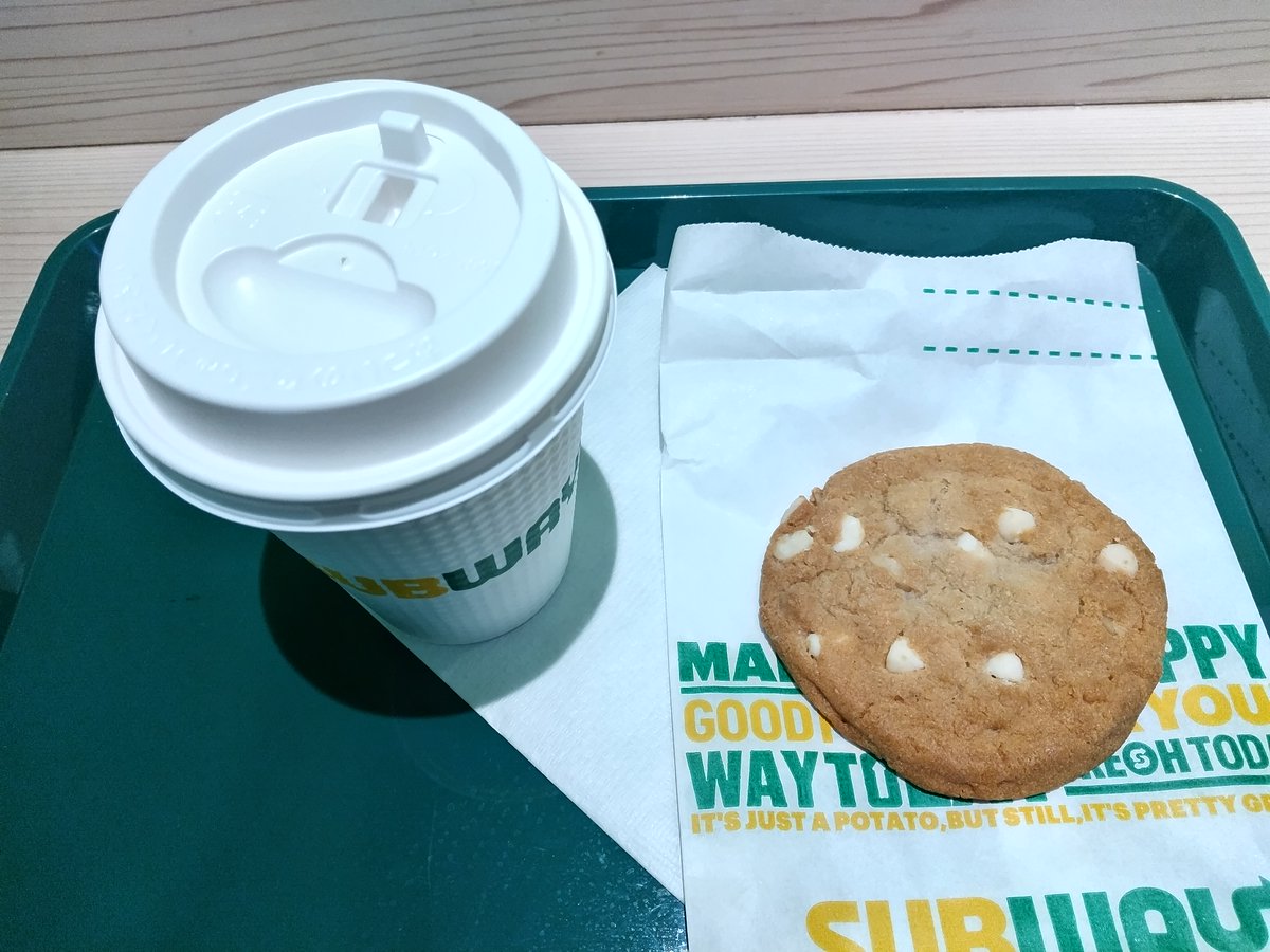 fujigen6's tweet image. サブウェイはカフェラテが安いのが嬉しい😀
ホワイトマカデミアにはカフェラテが合う気がします☺️
#サブウェイ #サブウェイ南池袋あずま通り店 #SUBWAY