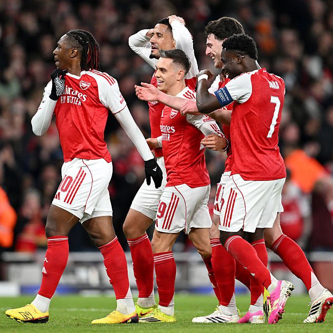 Arsenal Touchline tweet media