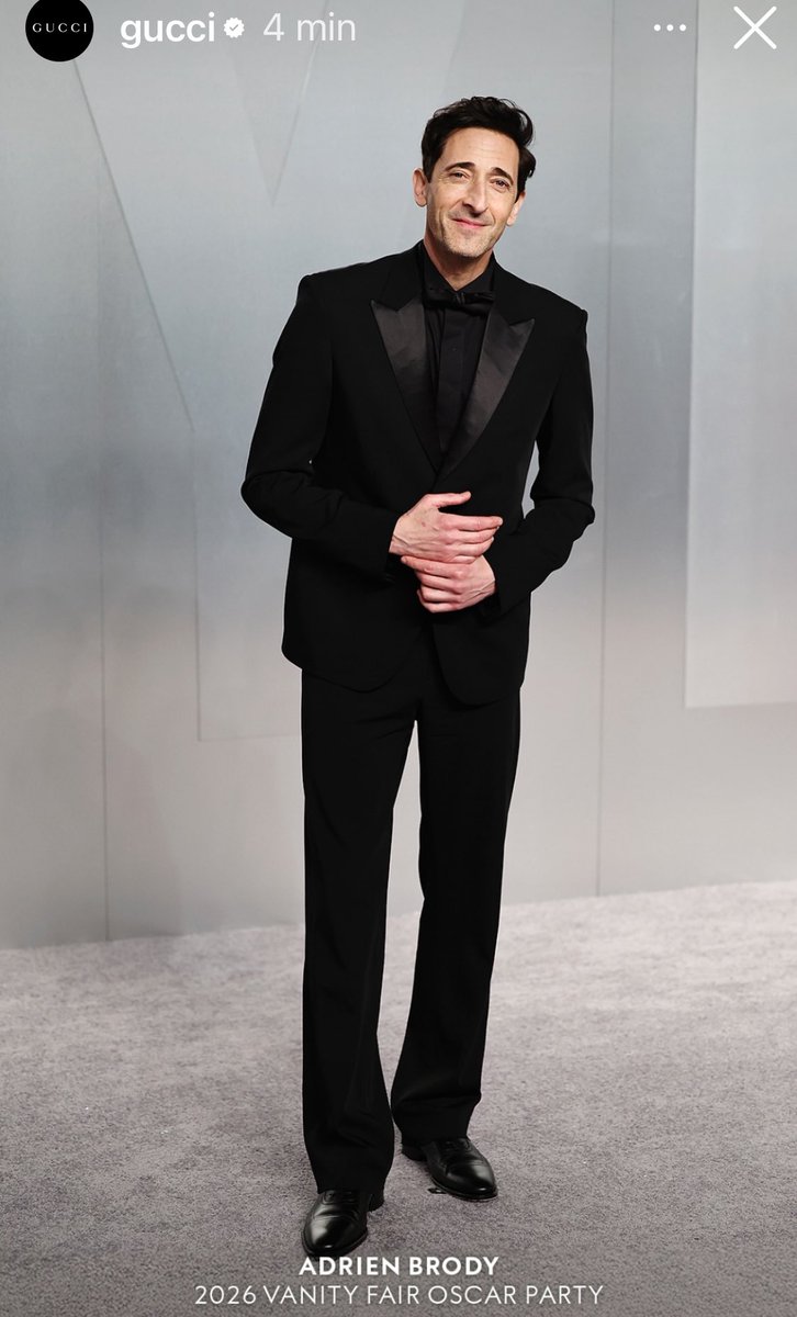 ChiccoseDOC's tweet image. Dai social.. ancora dalla passerella post-cerimonia di “VanityFair”, di celebrazione agli “Oscar2️⃣6️⃣”.. il glamour green💚 della bionda diva #MegRyan, intervenuta all’afterparty della patinata rivista nel long dress effetto satinato di “NinaRicci”.. lo stile “Gucci”, total