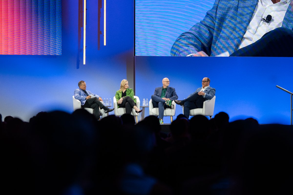 Smartsheet tweet media