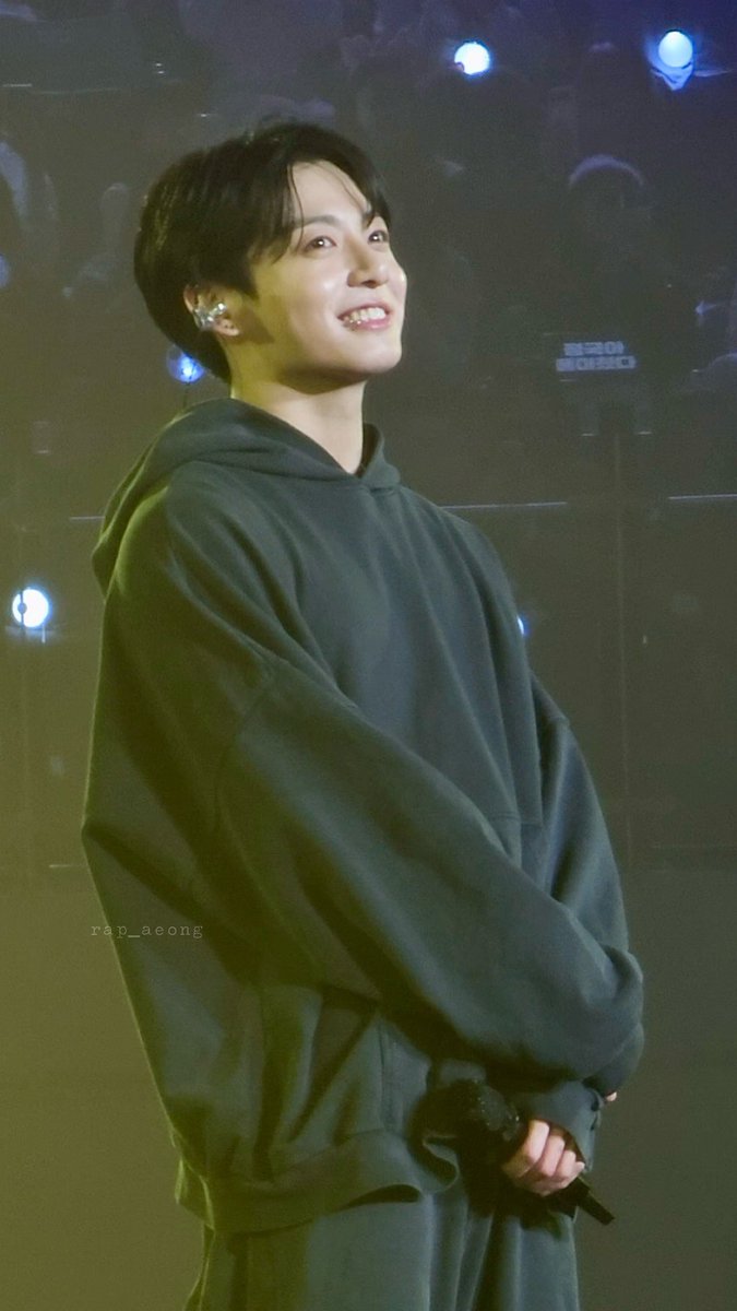 𝚖𝚒𝚛𝚊🐰Jungkook👑 tweet media