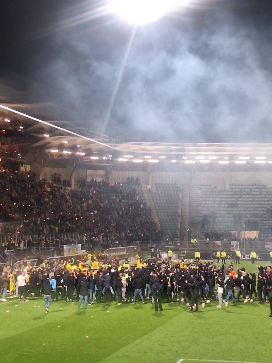 Dennis fcdh tweet media