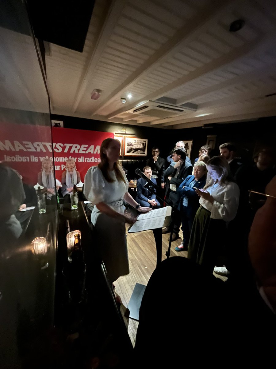 Dan Bloom tweet media