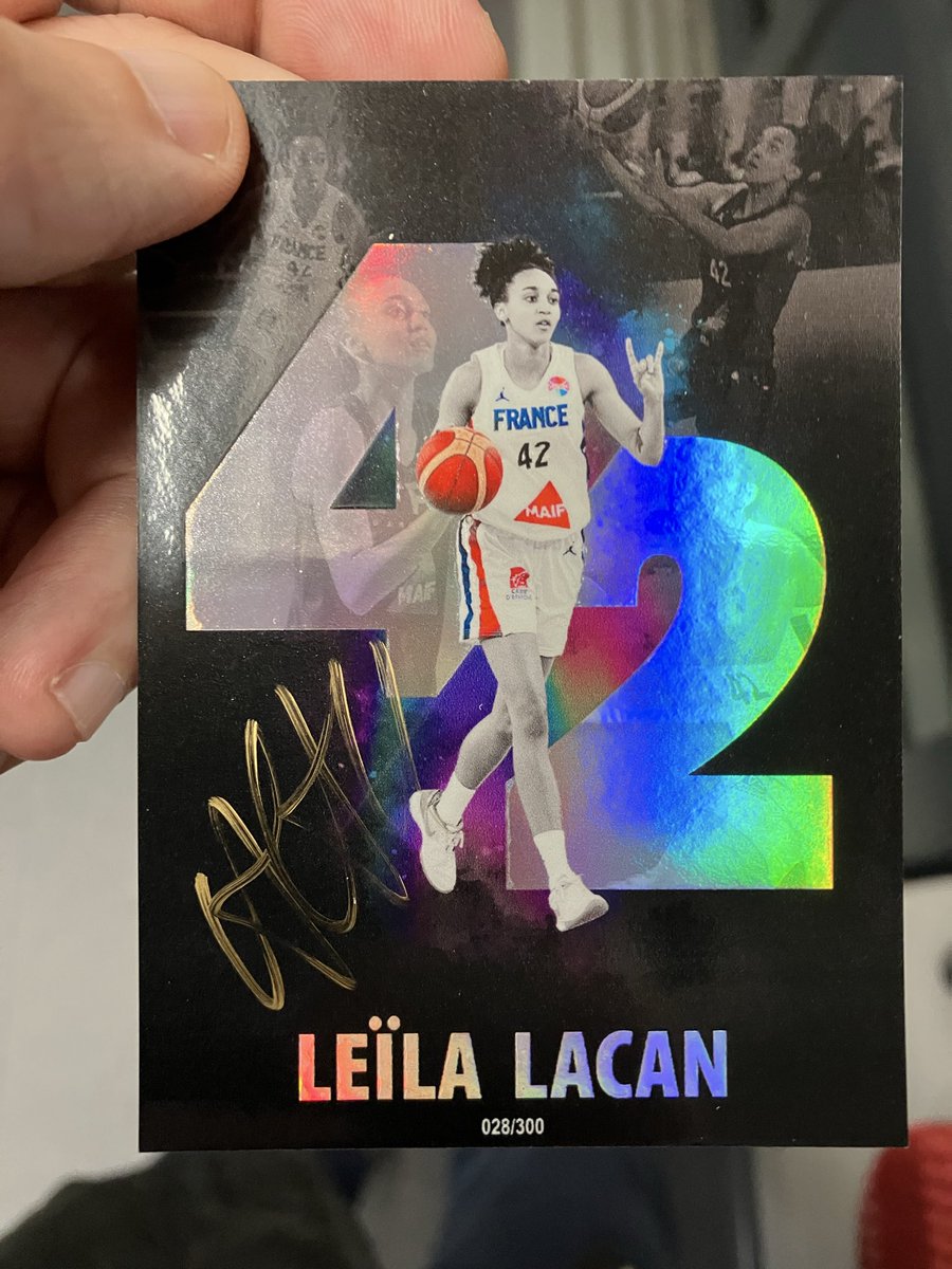 flying.flo tweet media