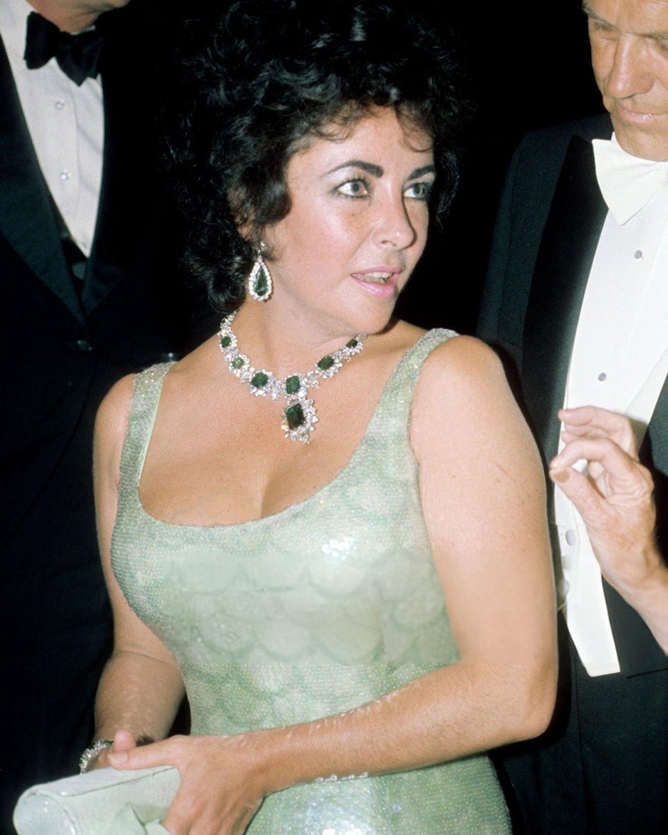 Elizabeth Taylor tweet media