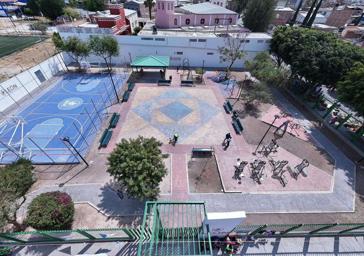 Dirección General de Obra Pública León tweet media