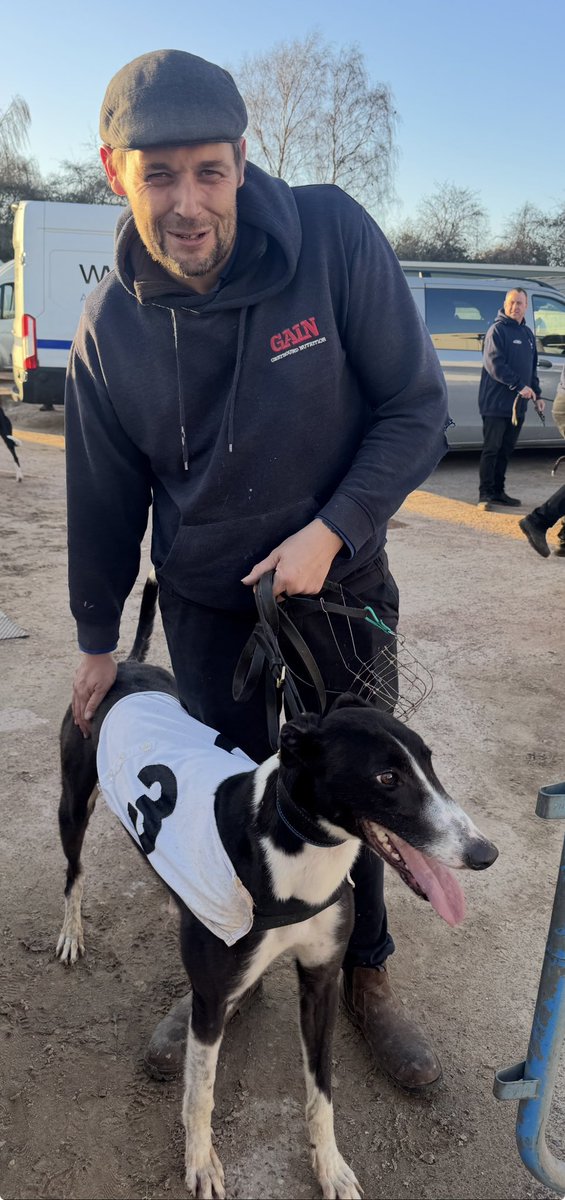 Mark Burridge tweet media