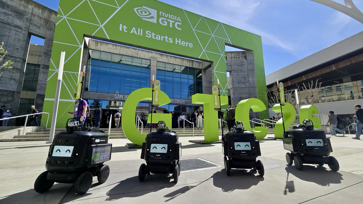 Robotcom tweet media