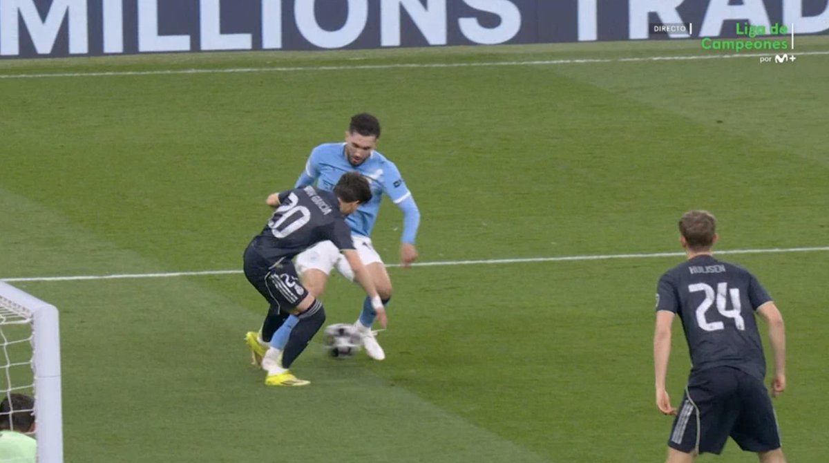 gafeblanco's tweet image. - Ni Vinicius

- Ni courtois 

- Ni Lunin

El mejor ante el Manchester City ha sido Clément turpin

Que nos ha perdonado 2 penaltis a Fran García,y luego ha expulsado a Bernardo silva

Y ojo,que lo dice un madridista