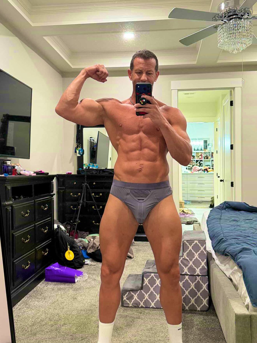 Shiznizy tweet media