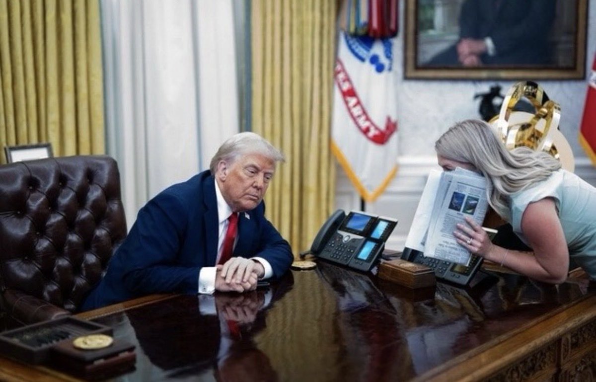 Books Behind Borders tweet media