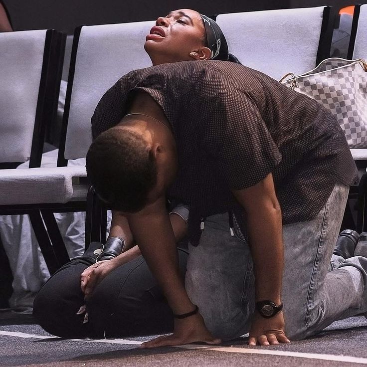 dating a woman who believes in God and prays for you is actually very important.