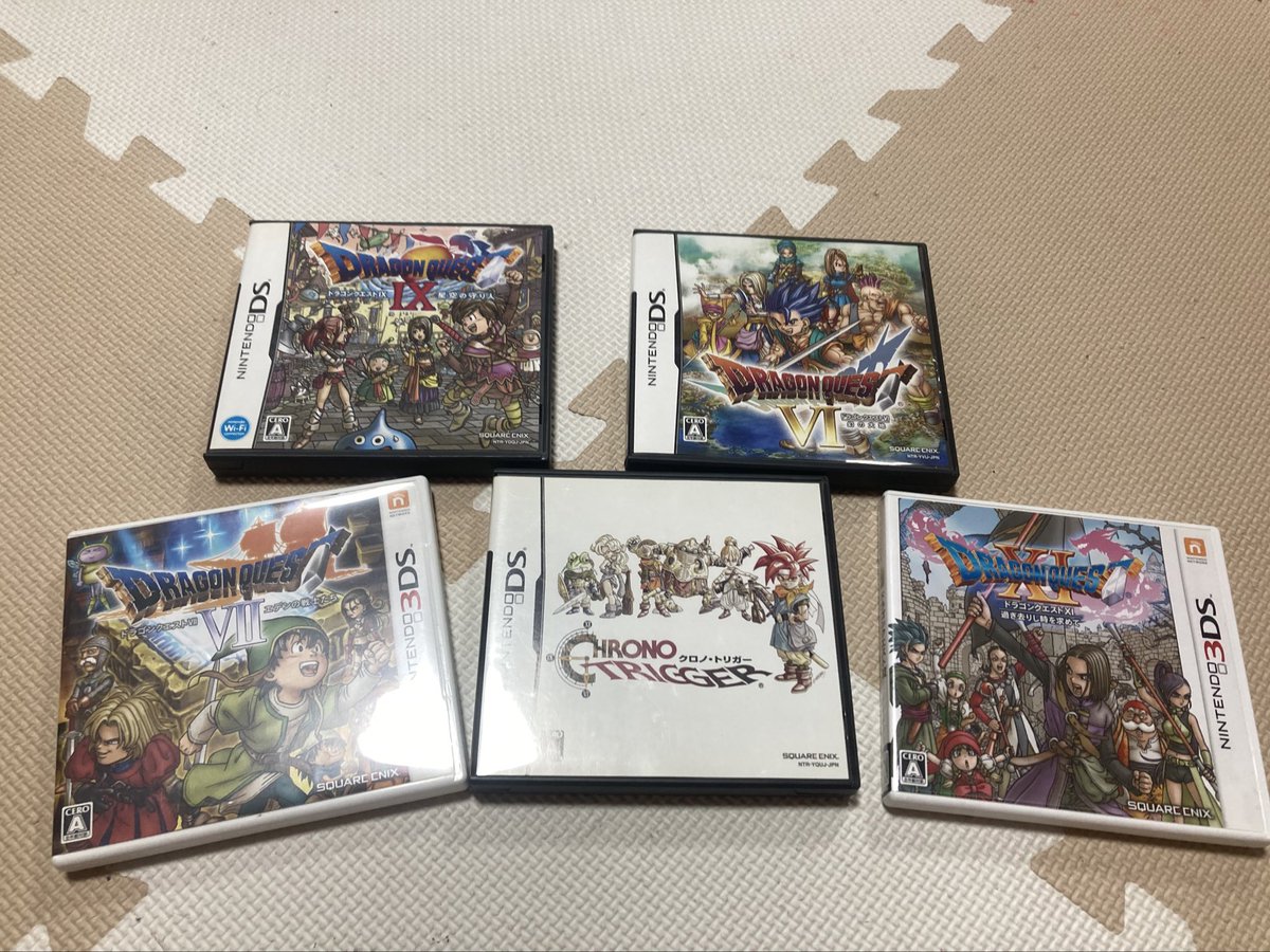 nagirapi's tweet image. GBAのソフトを少し集めたい⇨その為にDS Liteを購入⇨そらならDSも集めよっかってなり、気がついたら買い漁ってました！
ハードケースなので集めやすいですね。
#レトロコンシューマー愛好会
#DS
#3DS