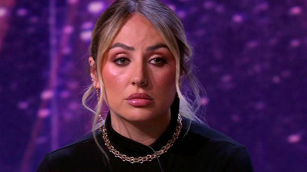 🚨 KIKO HERNÁNDEZ LE GANA LA DENUNCIA A ROCÍO FLORES 

La Justicia desestima la causa por la que la hija de Rocío Carrasco demandaba al colaborador por injurias y calumnias 

A ver si se anima a contarlo en #DeViernes , tanto que le gusta hablar de sentencias