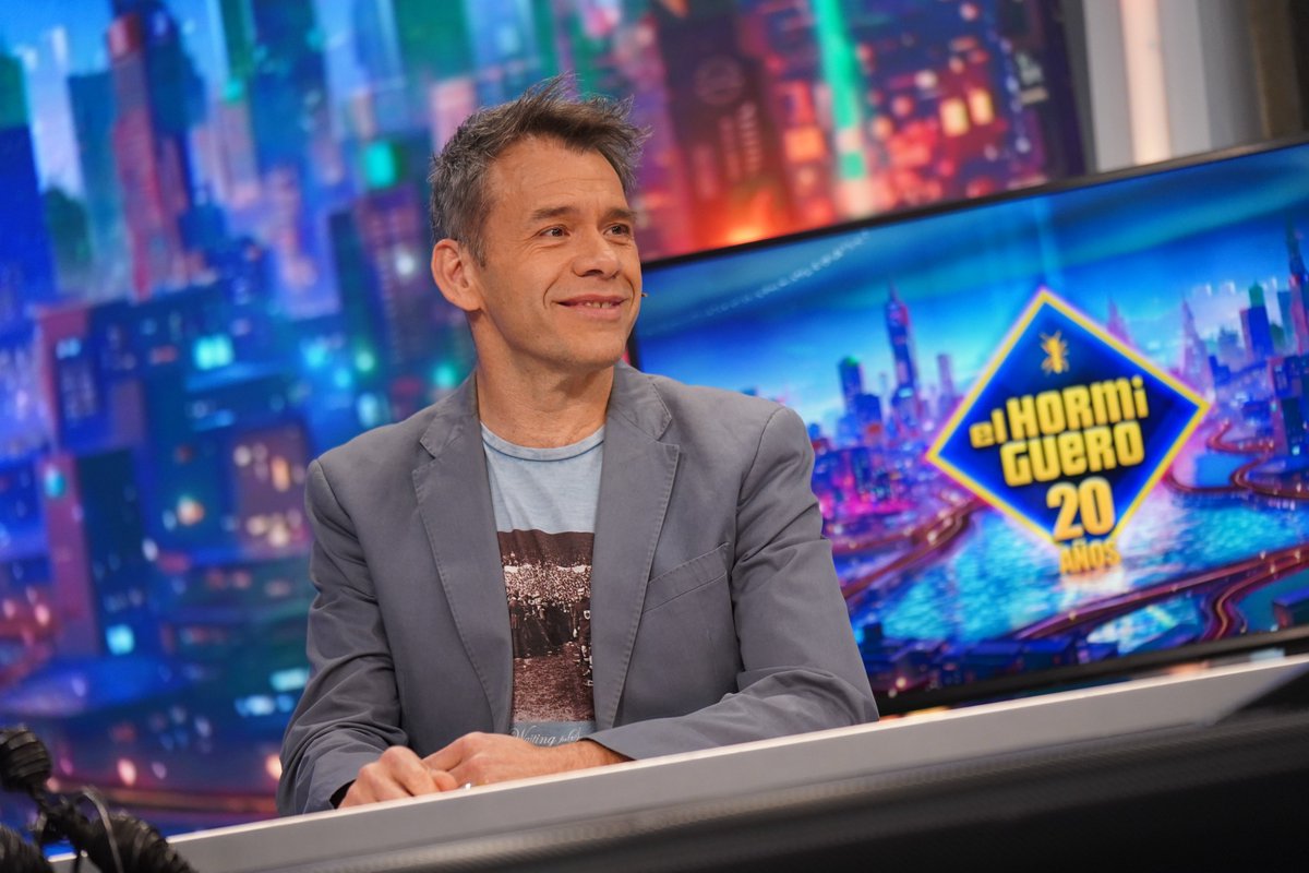 El_Hormiguero's tweet photo. Tertulia de actualidad con Rubén Amón, @MarDab1, Pablo Motos, @rosabelmonte y Juan del Val #AnaTorrojaEH https://t.co/AAGWevdvBh