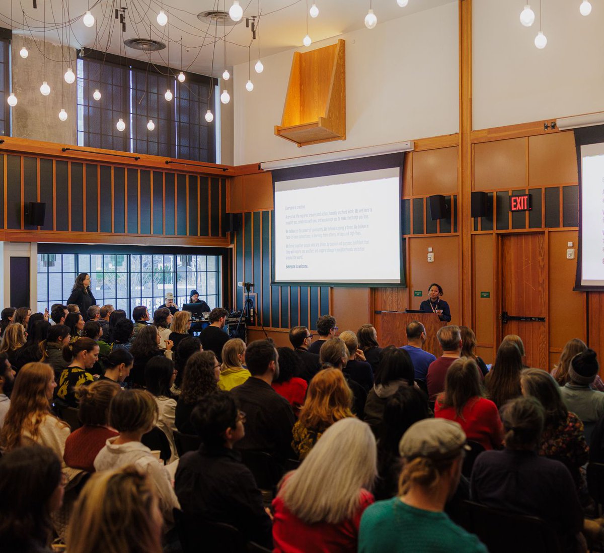 NewYork_CM's tweet image. Our #CreativeMornings manifesto was read by Angelica Anatole at our March event. 
We believe everyone is creative. And everyone is welcome. Read our manifesto buff.ly/4LsKcpT
📸 by Nelson Luna #CMNYC #CMlocal