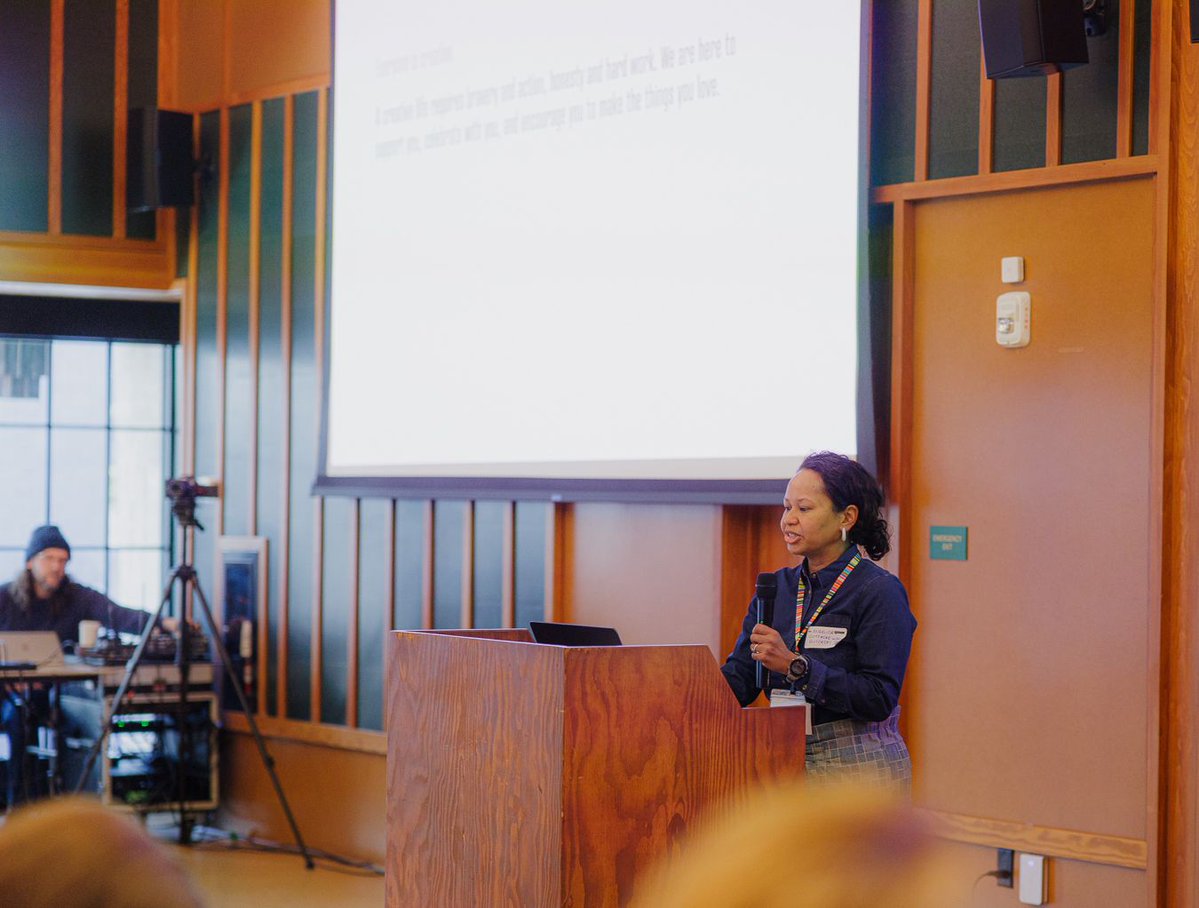 NewYork_CM's tweet image. Our #CreativeMornings manifesto was read by Angelica Anatole at our March event. 
We believe everyone is creative. And everyone is welcome. Read our manifesto buff.ly/4LsKcpT
📸 by Nelson Luna #CMNYC #CMlocal