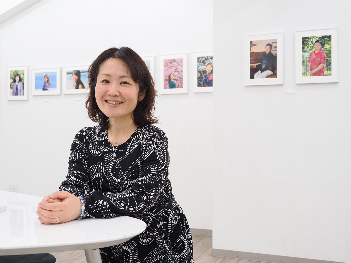 個展 #桜標 無事に初日が終わりました。
帰ってポストしようと思っていたのですが、
仕事しながら寝落ちしました💦💦💦

初日からたくさんのお客様をお迎えできて、幸せです🌸

みなさん、じっくりご覧いただき、
写真の話、プリントの話、友人や家族の話、そして、これからのこと・・・。