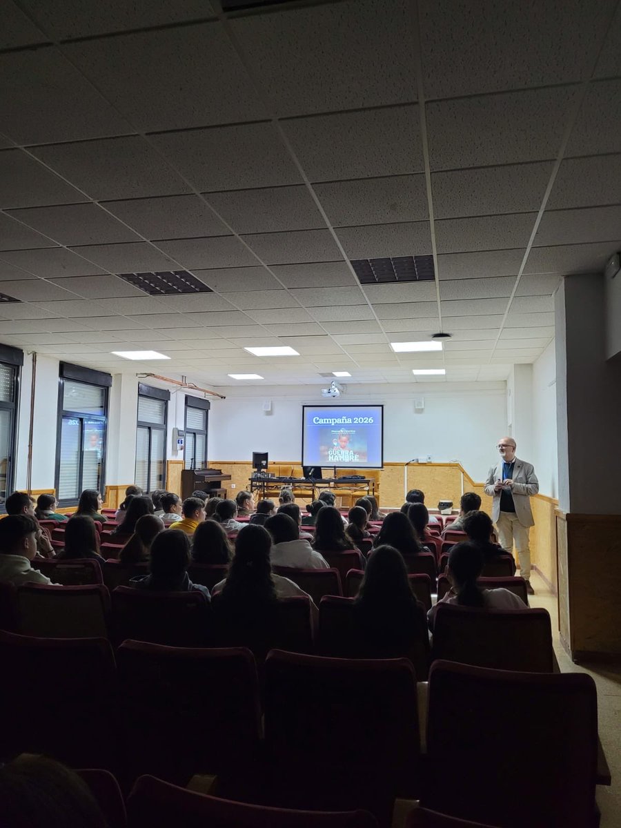 IES Modesto Navarro tweet media