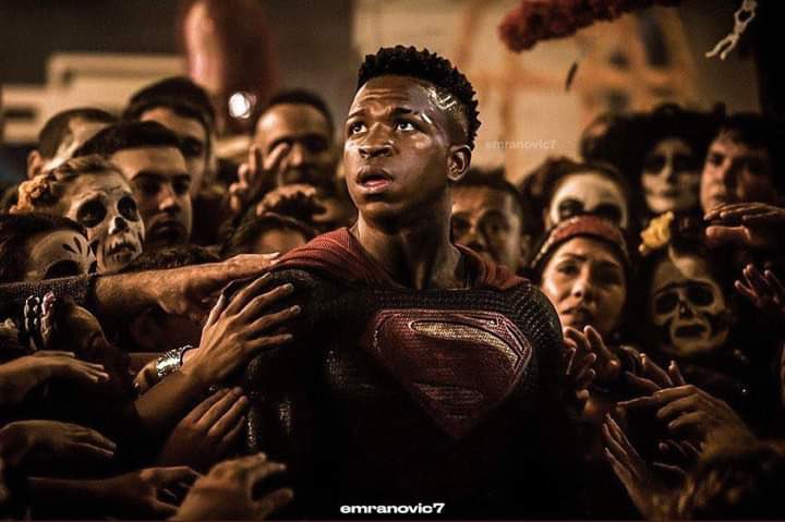arthur_brainy's tweet photo. Super Vini⚡

#Halamadrid #ucl https://t.co/F5DAtnar9B