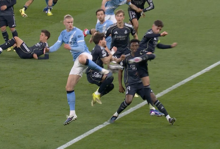 Manchester City Poland tweet media