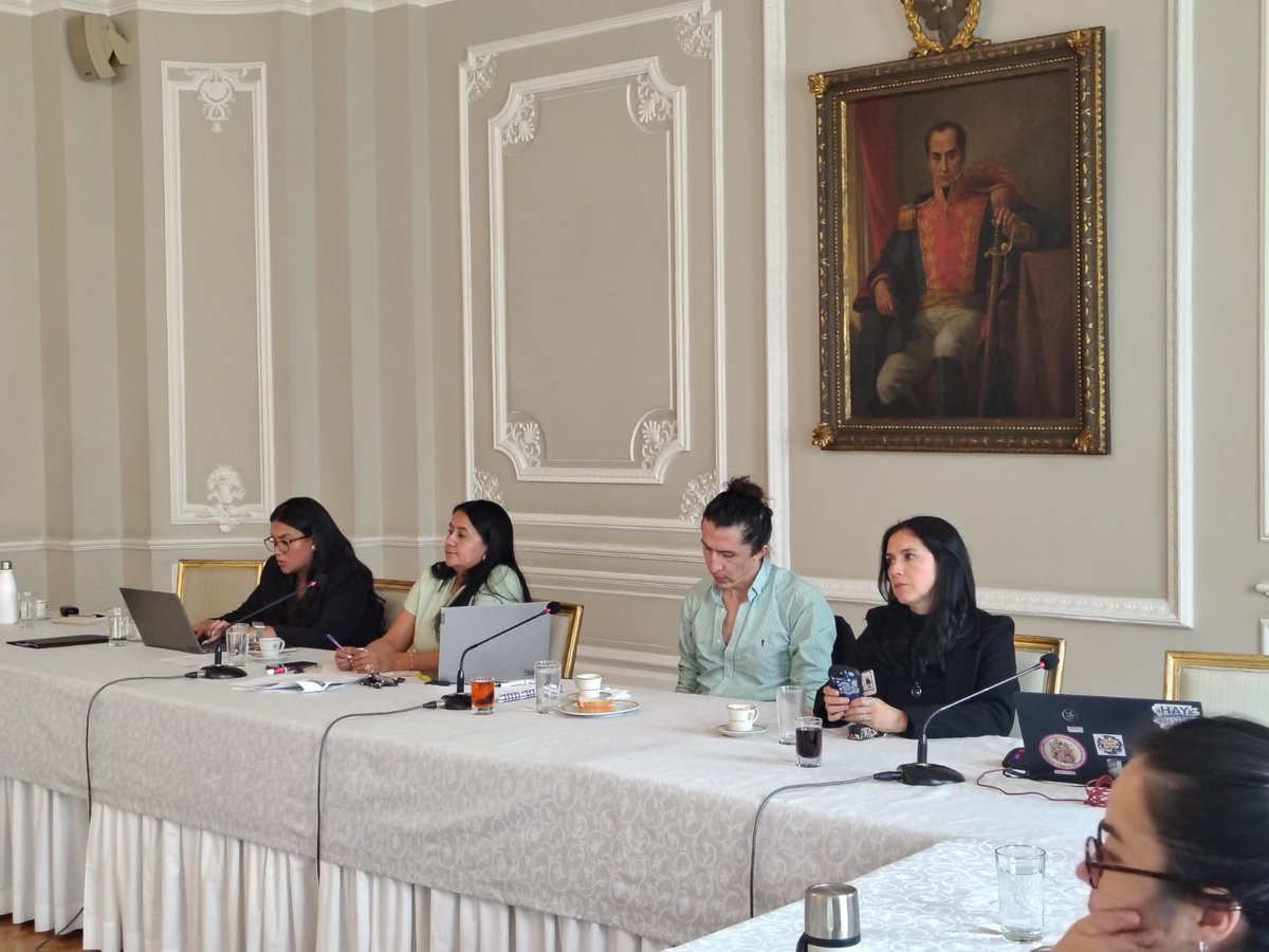 #Agenda🗓️ | ¡Consolidamos la #ReformaAgraria con articulación institucional! 🫱🏼‍🫲🏽

Bajo la coordinación de <a href="/Daprecol/">DAPRE</a>, se llevó a cabo la IV sesión del Subsistema 4 de Acceso a Derechos y Servicios Sociales Básicos, Infraestructura Física y Adecuación de Tierras del Sistema Nacional