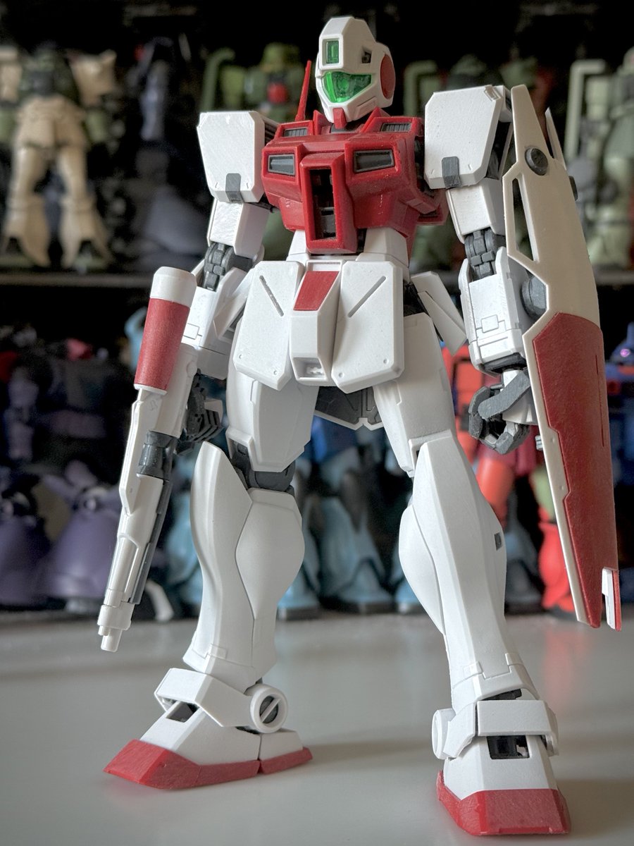 Gajumaru810's tweet image. #MG #ジムコマンド

仮組み完了、重量感あってカッコイイ😭
でもMGは仮組みでもハイカロリーですね😭

寒ジム、ジムコマ２種出た勢いで量キャも出して欲しかったなー