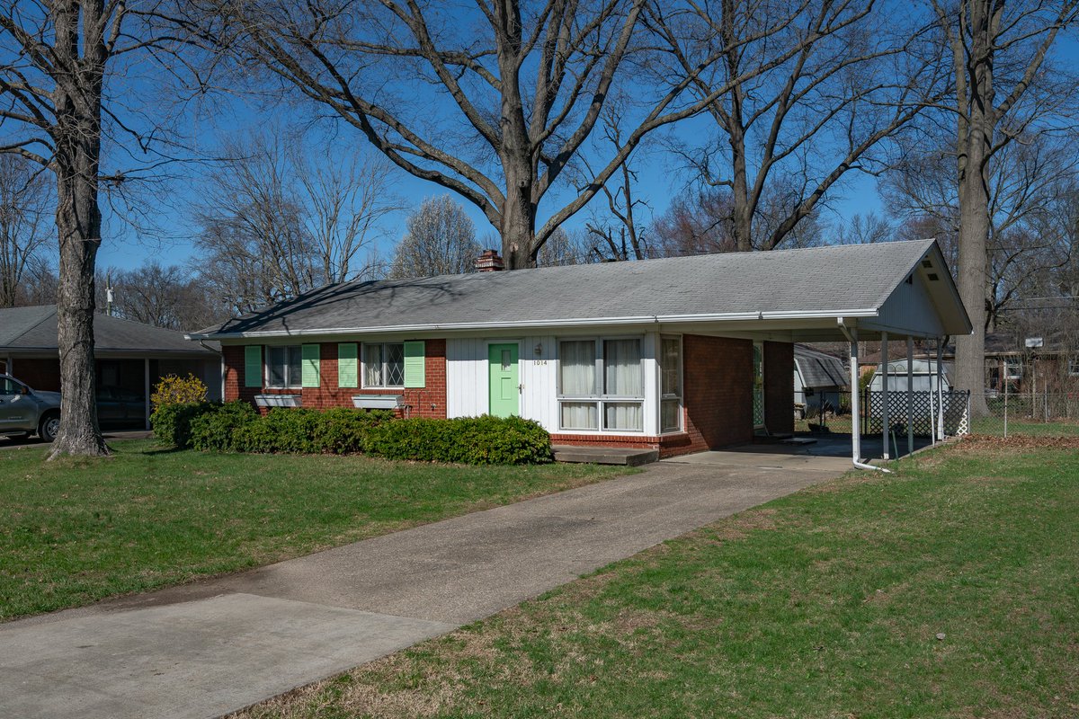 HarrittGroup's tweet photo. New! Oak Park Ranch Home | Jeffersonville Online Auction https://t.co/0yl6T8j35Z https://t.co/x1BlPyhu2i